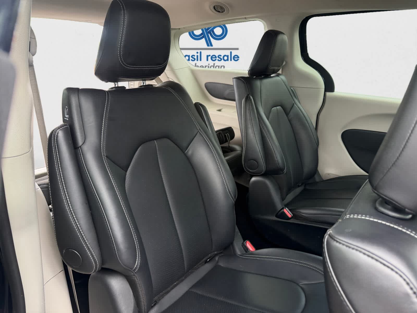 Used 2024 Chrysler Pacifica Limited FWD image 22