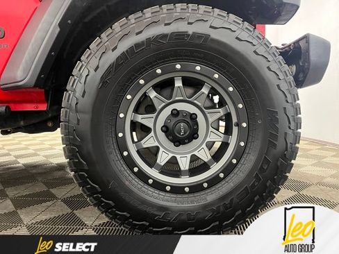 Used 2020 Jeep Gladiator Sport w/ Quick Order Package 24S AWD/4WD image 31