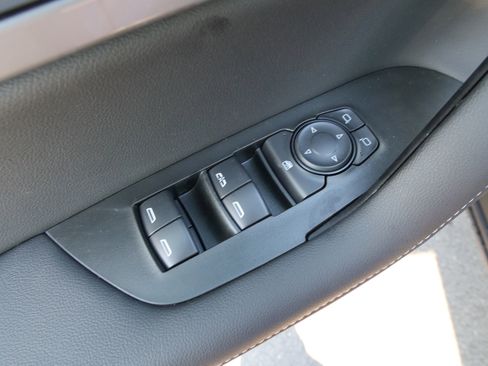 New 2026 Chevrolet Blazer LT image 18