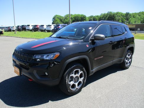 Certified 2022 Jeep Compass Trailhawk w/ Trailhawk Convenience Group AWD/4WD image 1