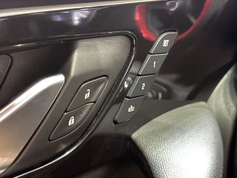 Used 2020 Chevrolet Blazer RS AWD/4WD image 34