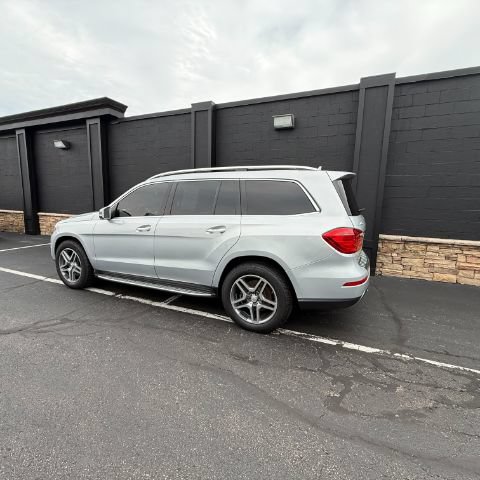 Used 2013 Mercedes-Benz GL 450 4MATIC image 2