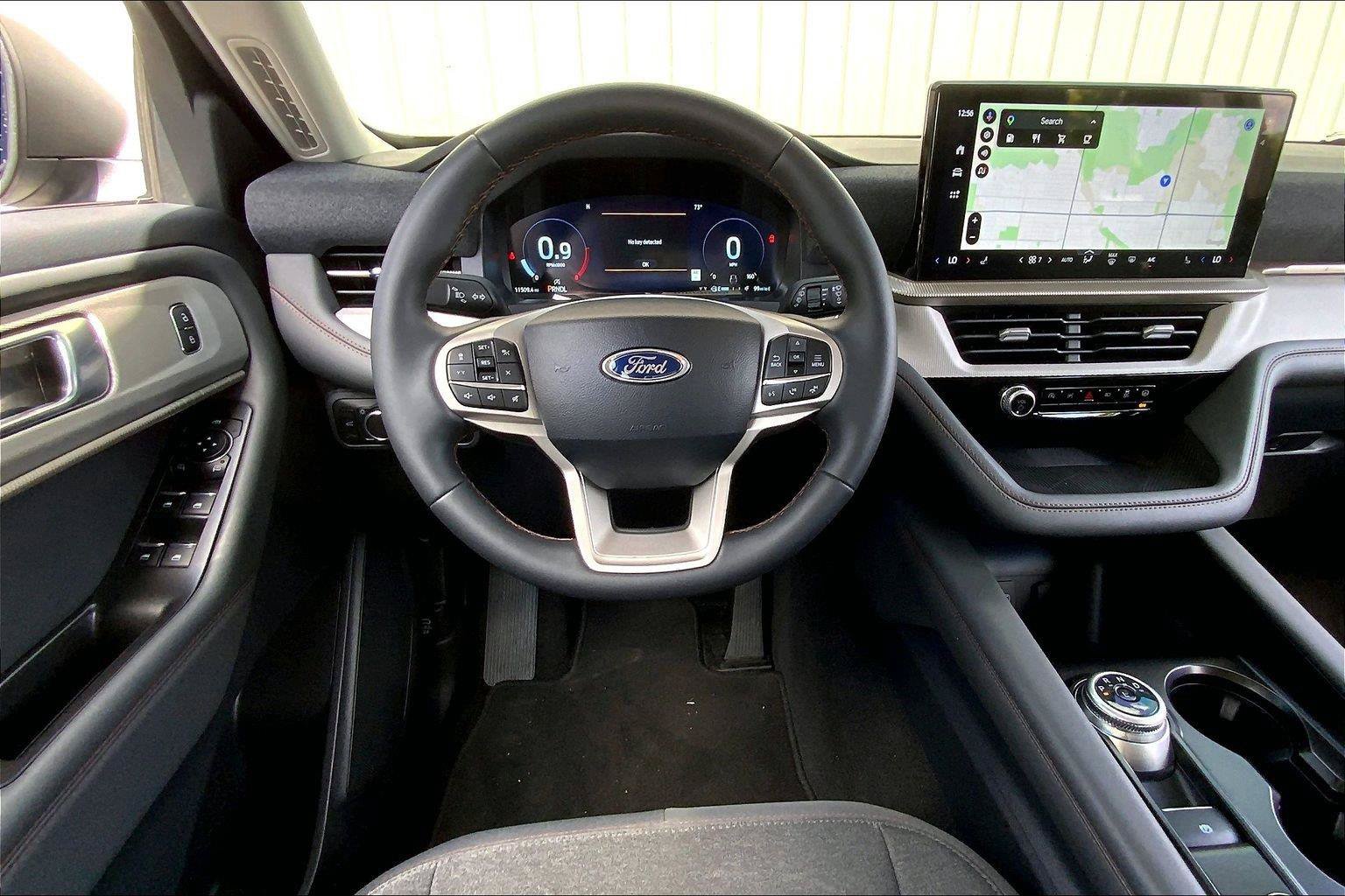 Used 2026 Ford Explorer Active AWD/4WD image 5