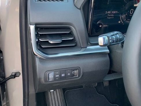 New 2026 GMC Terrain Elevation image 16