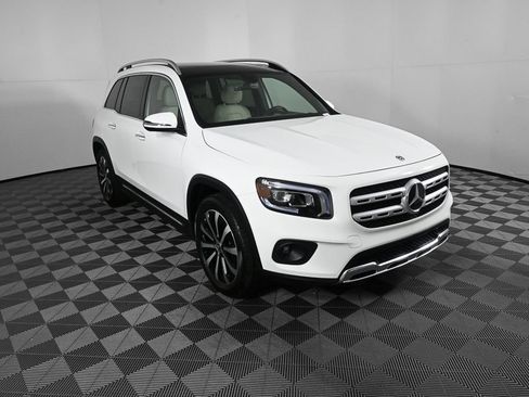 Certified 2021 Mercedes-Benz GLB 250 4MATIC image 25