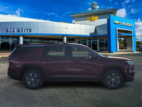 New 2026 Chevrolet Traverse LT w/ Enhanced Driving Package FWD image 6