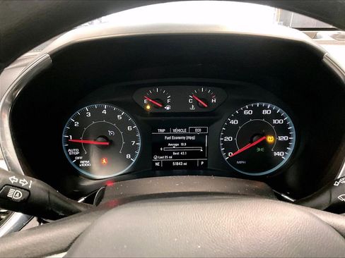 Used 2023 Chevrolet Equinox LS image 8