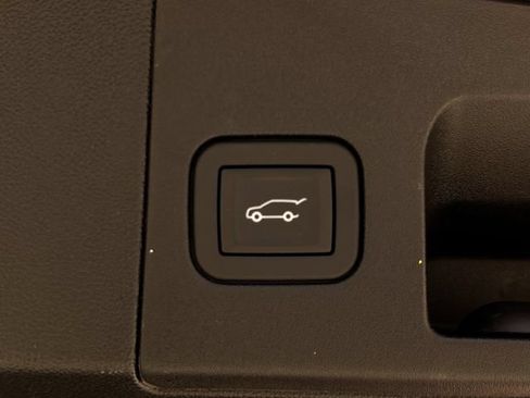 Used 2025 Cadillac XT5 Premium Luxury w/ Technology Package FWD image 37