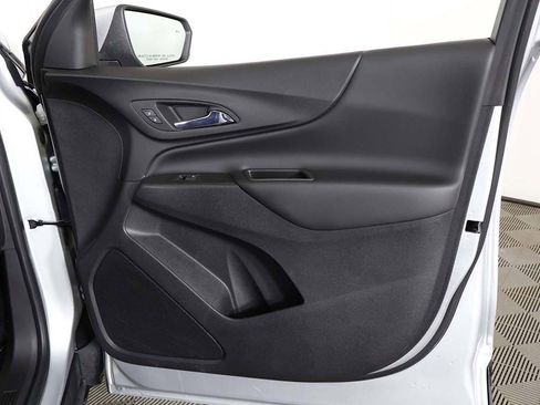 Used 2022 Chevrolet Equinox LT FWD image 24