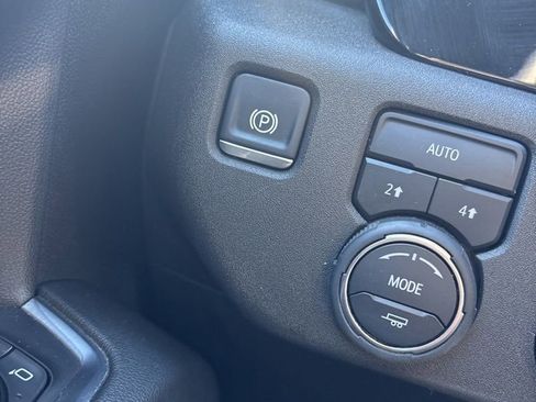 Used 2025 Chevrolet Silverado 1500 LT image 14