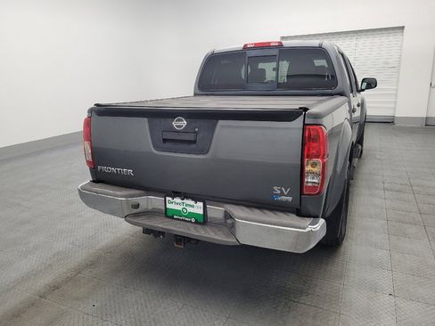 Used 2017 Nissan Frontier SV image 7