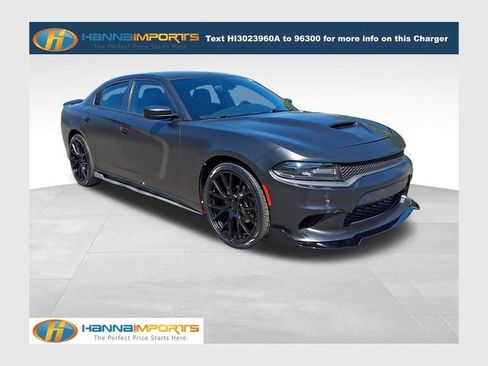 Used 2018 Dodge Charger SXT RWD image 1