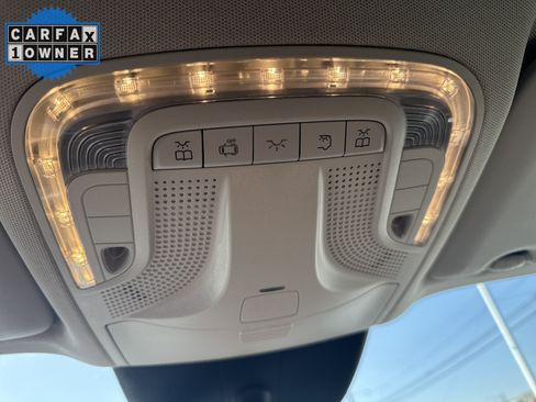 Used 2019 Mercedes-Benz Metris Passenger image 33