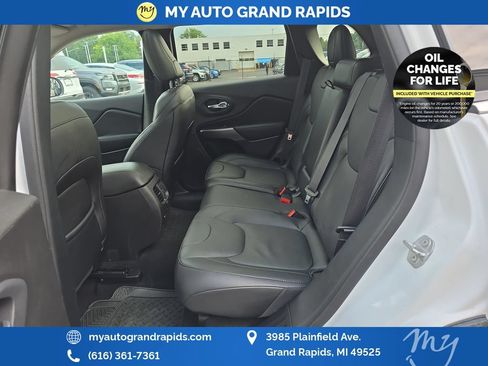 Used 2021 Jeep Cherokee Limited w/ Elite Package AWD/4WD image 26