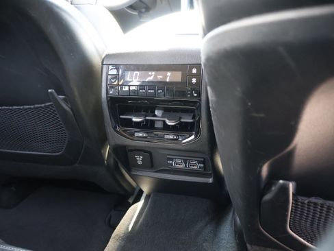 Used 2022 Jeep Grand Cherokee L Limited image 16