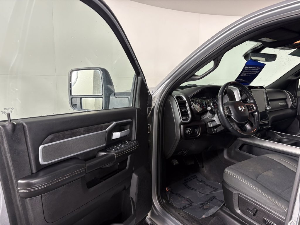 Used 2023 RAM 3500 Big Horn w/ Night Edition AWD/4WD image 11