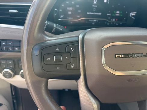 Used 2022 GMC Yukon XL Denali w/ Denali Ultimate Package AWD/4WD image 6