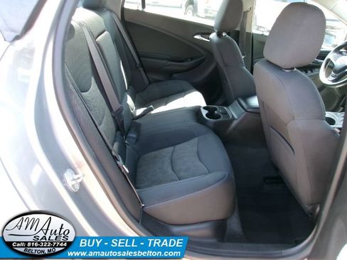 Used 2017 Chevrolet Volt LT FWD image 18