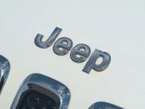 Used 2015 Jeep Cherokee Sport AWD/4WD image 11