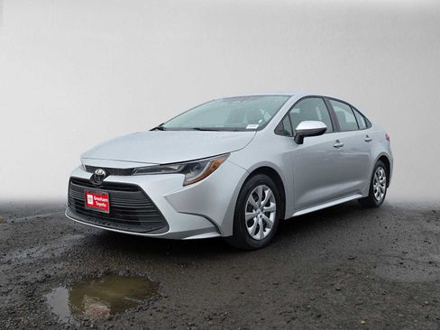 Used 2024 Toyota Corolla LE FWD image 7