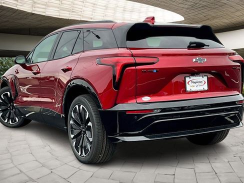New 2025 Chevrolet Blazer EV RS image 3