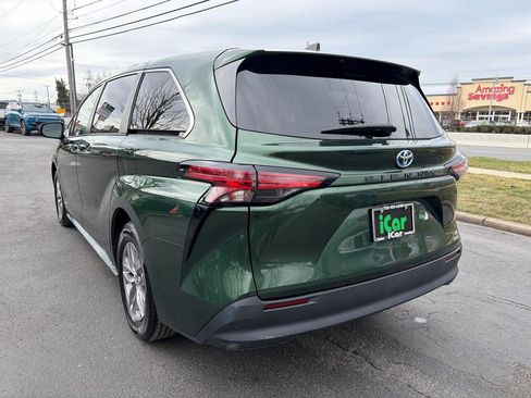 Used 2021 Toyota Sienna LE image 10