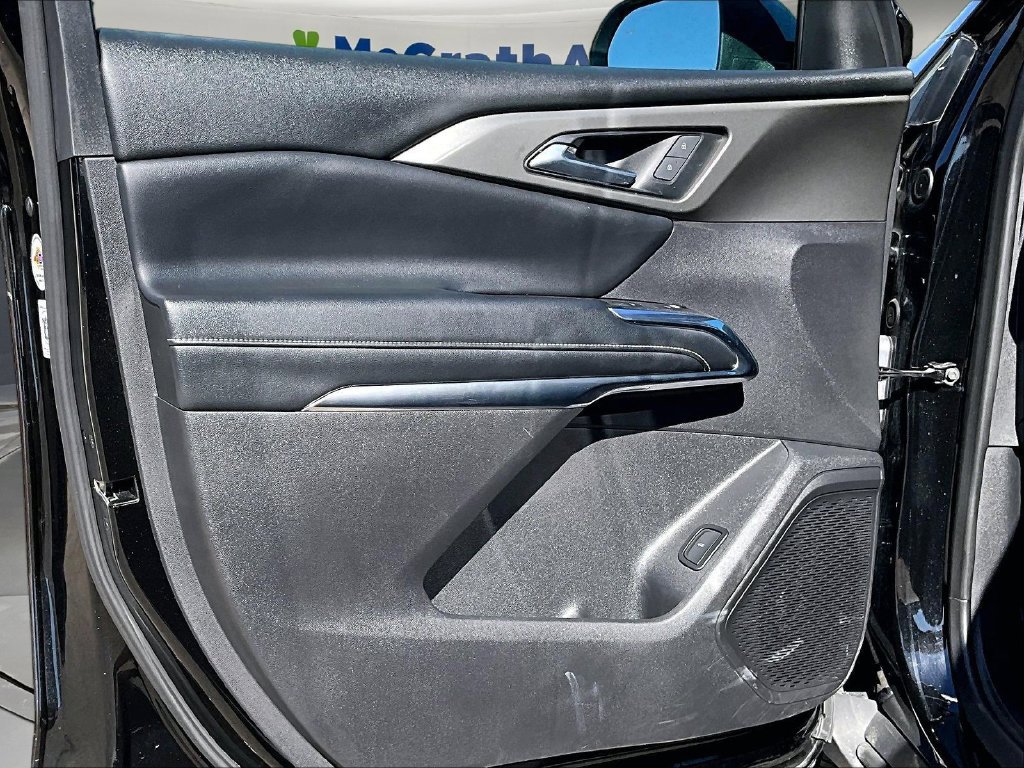 Used 2025 Chevrolet Traverse LT AWD/4WD image 24