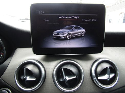 Used 2019 Mercedes-Benz CLA 250 4MATIC image 23