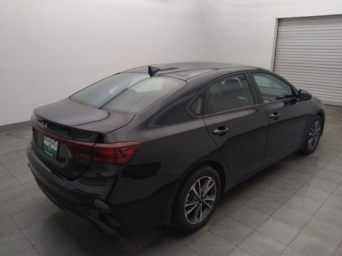Used 2024 Kia Forte LXS FWD image 9