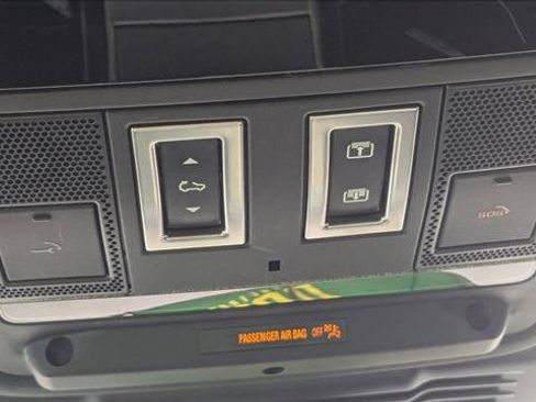 Used 2024 Land Rover Range Rover Evoque Dynamic SE AWD/4WD image 22