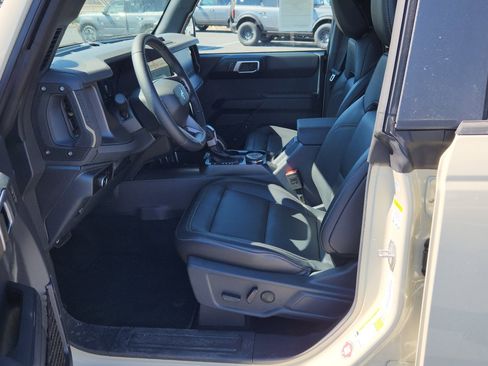 New 2026 Ford Bronco Badlands AWD/4WD image 24