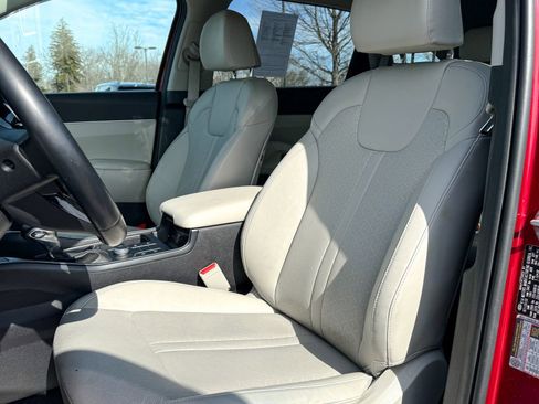 Certified 2021 Kia Sorento S image 10