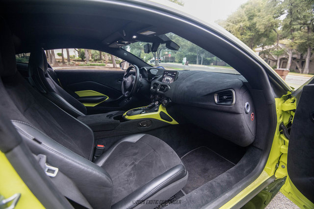 Used 2020 Aston Martin V8 Vantage Coupe RWD image 32