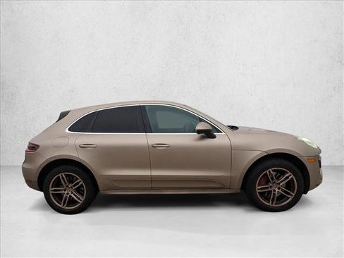 Used 2018 Porsche Macan Turbo image 4