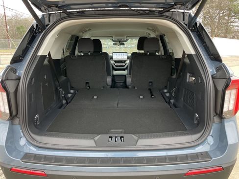 New 2026 Ford Explorer Active RWD image 46