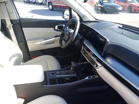 New 2026 Kia Sorento S w/ S Panoramic Sunroof Package image 7