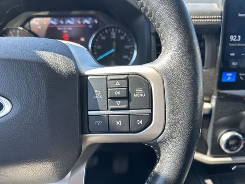 Used 2024 Ford Expedition XLT image 27