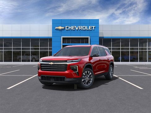New 2025 Chevrolet Traverse LT w/ Enhanced Driving Package image 8