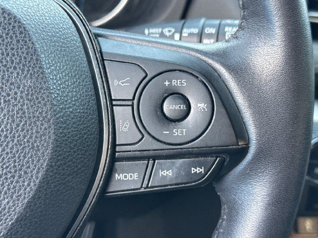 Used 2022 Toyota RAV4 Limited AWD/4WD image 31