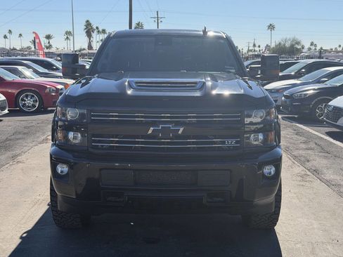 Used 2017 Chevrolet Silverado 3500 LTZ image 18