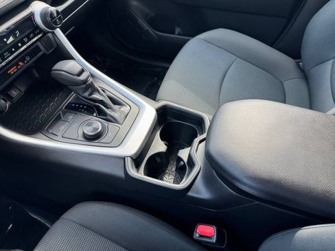 Used 2020 Toyota RAV4 LE w/ All Weather Liner Package AWD/4WD image 26