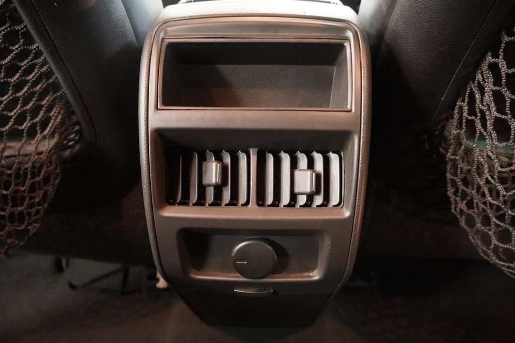 Used 2015 Cadillac SRX FWD image 27