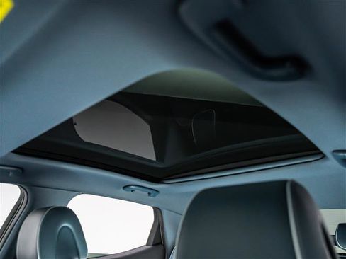 New 2026 Genesis GV60 Advance image 16