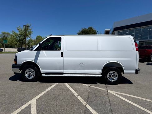 Certified 2025 GMC Savana 2500 w/ Driver Convenience Package RWD image 2