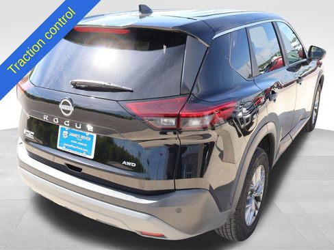 Used 2023 Nissan Rogue S AWD/4WD image 5