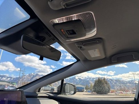 Used 2024 Toyota Prius LE image 19