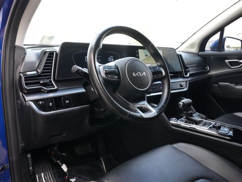 Used 2023 Kia Sportage EX image 16