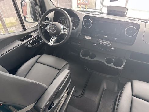 New 2025 Mercedes-Benz Sprinter 2500 image 39