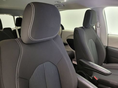 Used 2024 Chrysler Voyager LX FWD image 36