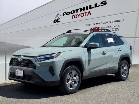 Certified 2022 Toyota RAV4 XLE w/ Convenience Package AWD/4WD image 3